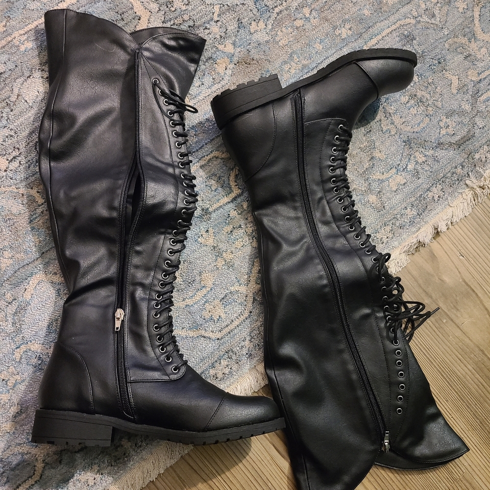 Black Boots, size 8, Wild Diva, Faux Leather, New